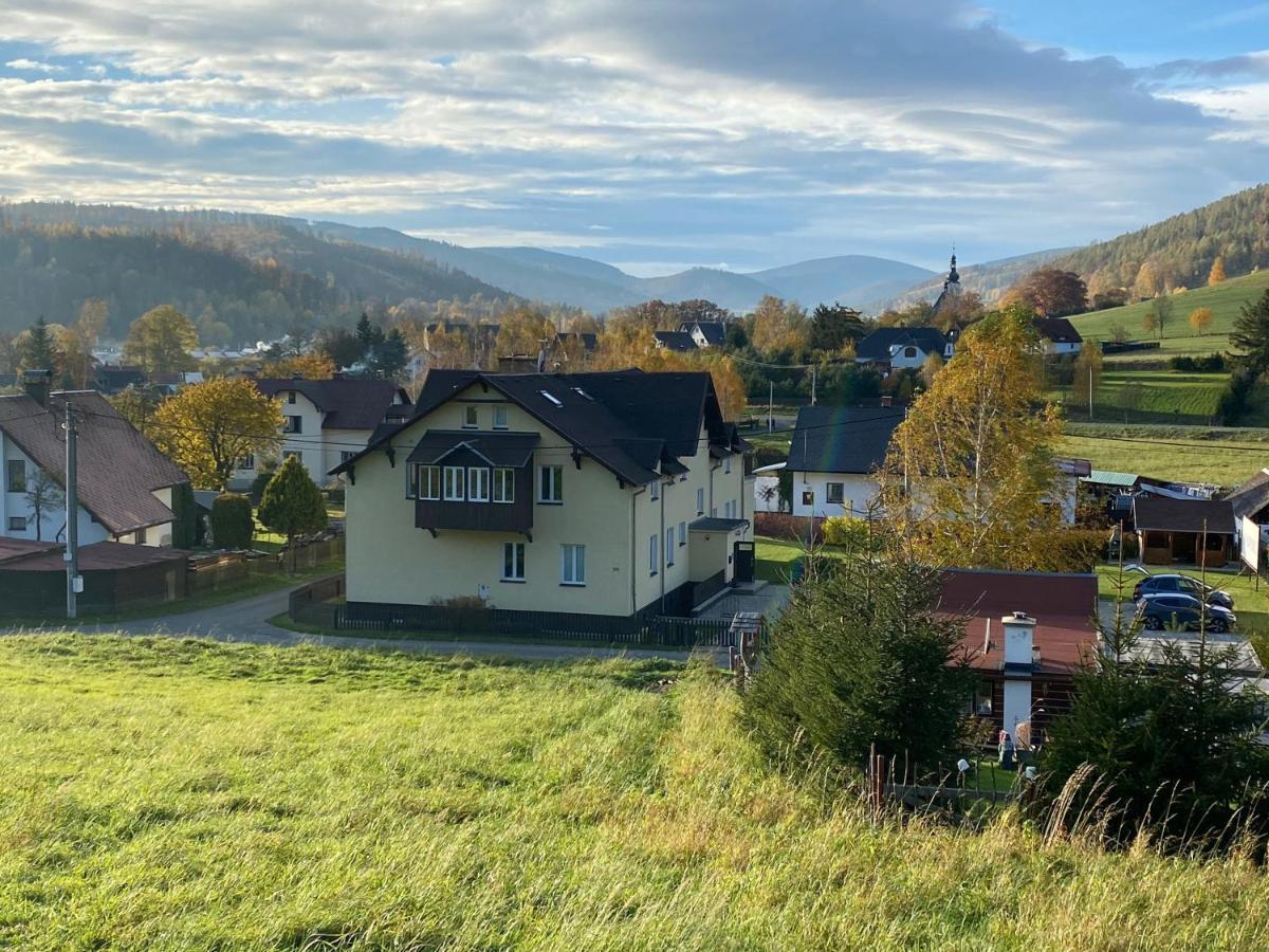 Apartman Karlovice Karlovice  エクステリア 写真