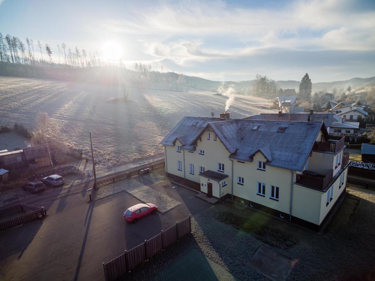 Apartman Karlovice Karlovice  エクステリア 写真
